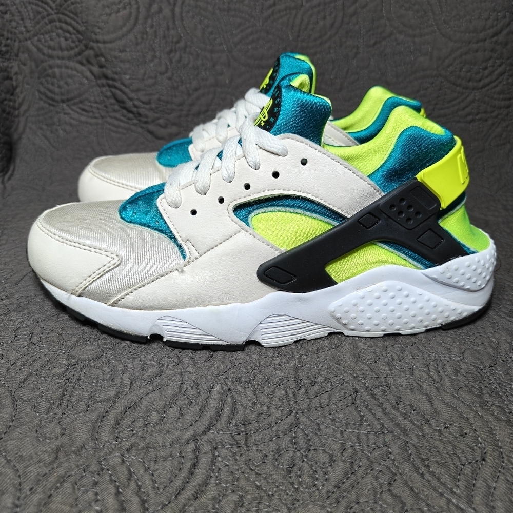 Nike Air Huarache Green White Gray Sneakers Men's Shoes Big Girl Youth Size 7Y